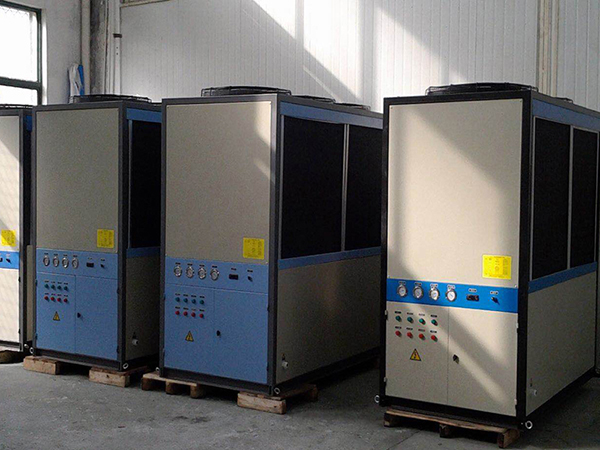 工業油冷機多長時間清理